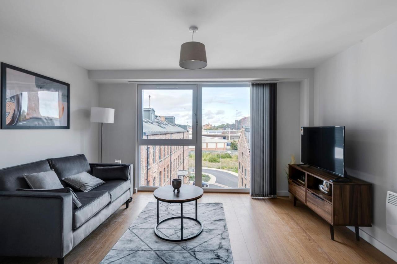Spacious 1 Bedroom Apartment in a Converted Mill Leeds  Exterior foto