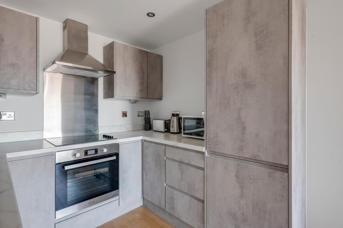 Spacious 1 Bedroom Apartment in a Converted Mill Leeds  Exterior foto